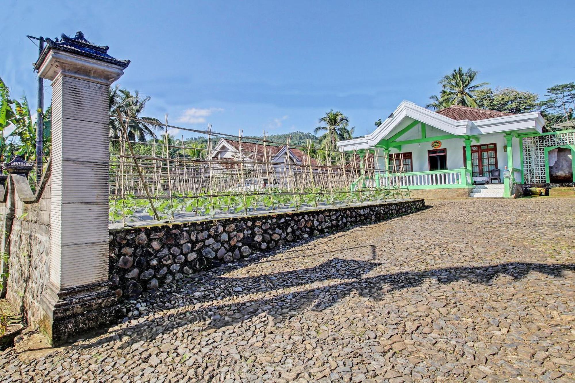 Spot On 91214 Desa Wisata Pandean Trenggalek Exterior foto