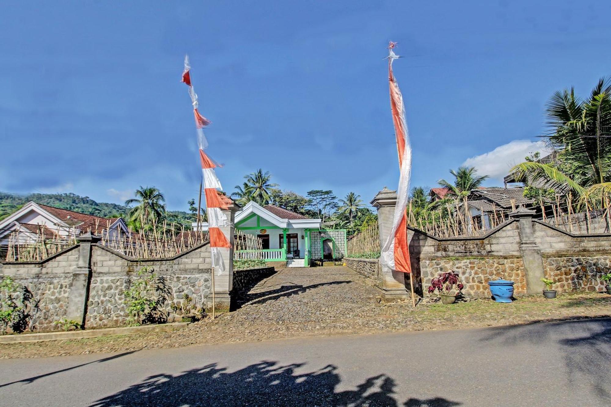 Spot On 91214 Desa Wisata Pandean Trenggalek Exterior foto